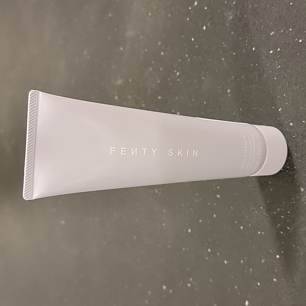 Fenty Skin Total Cleans'r